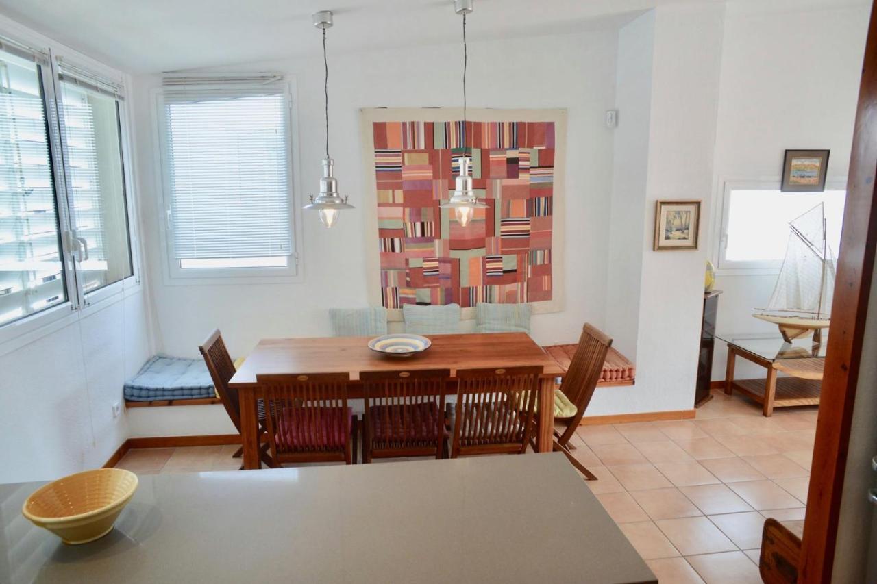 Beachfront Duplex With Terrace And Sea Views - Cadaqués Eksteriør bilde