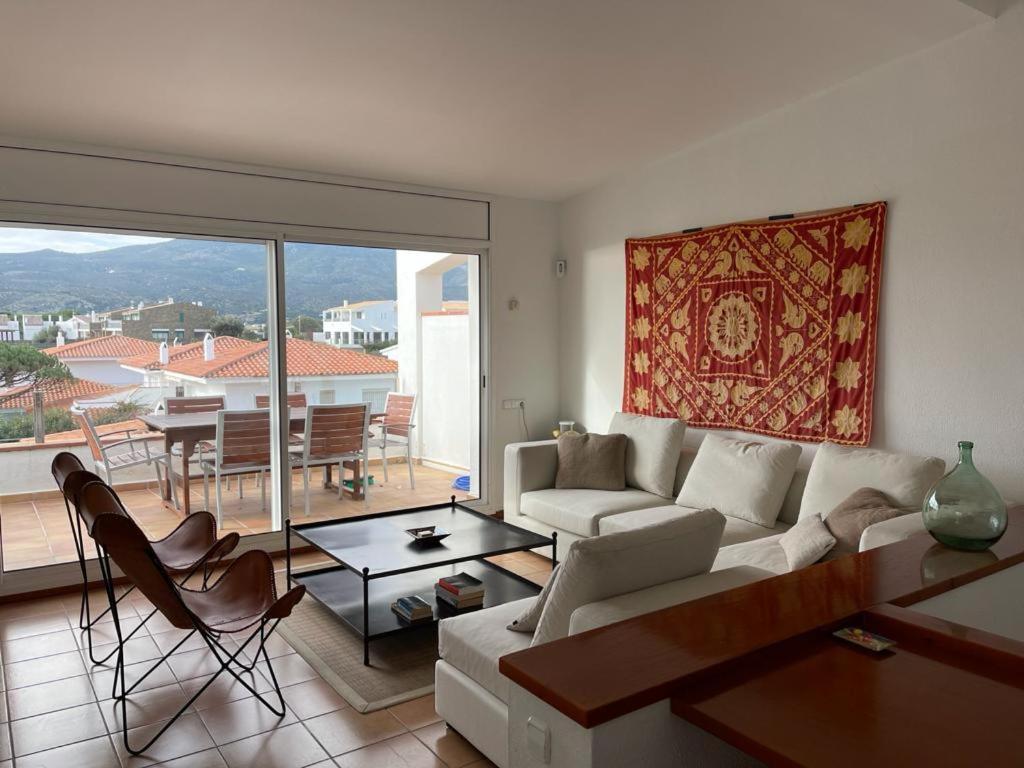 Beachfront Duplex With Terrace And Sea Views - Cadaqués Eksteriør bilde